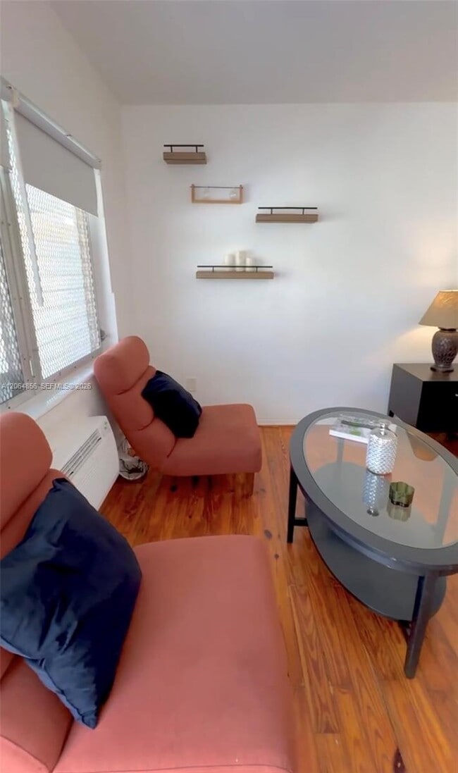 Photo - 644 Meridian Ave Unidad 10