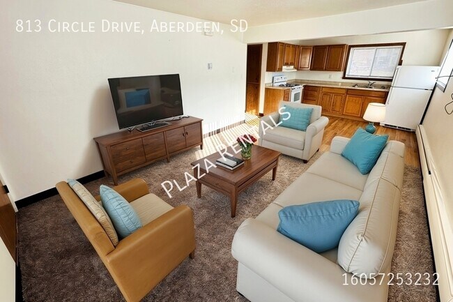 Building Photo - 315 S Marshall St Unit 9