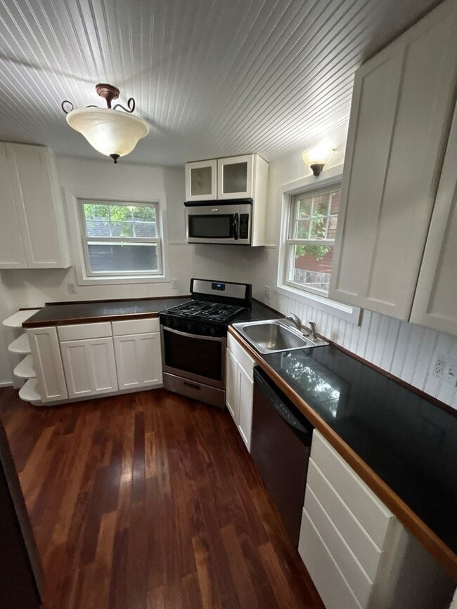 Photo - 422 SW 9th St