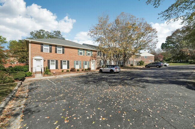 Photo - 3915 Valley Ct