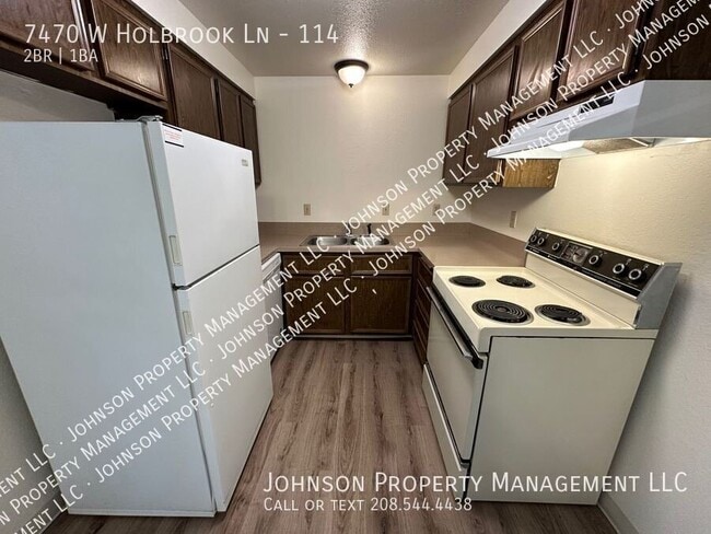 7470 W Holbrook Ln Unidad 114