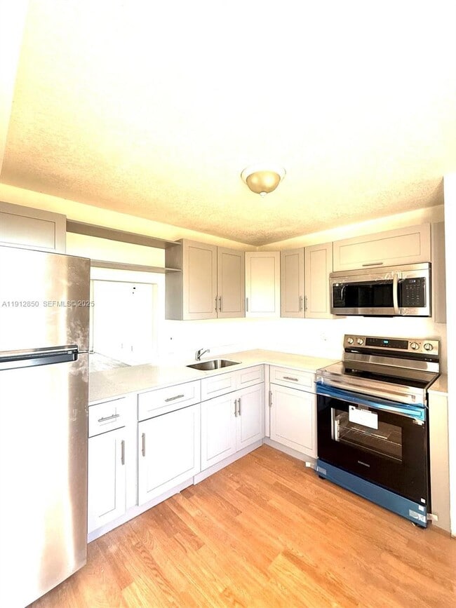 Photo - 1401 NE 191st St Unit D409