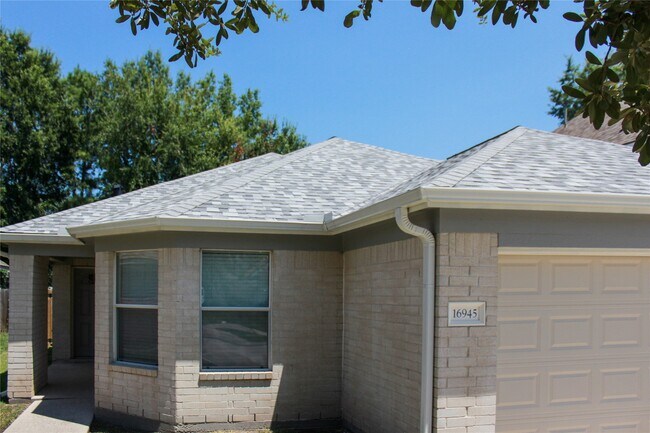 Photo - 16945 Scenic Knoll