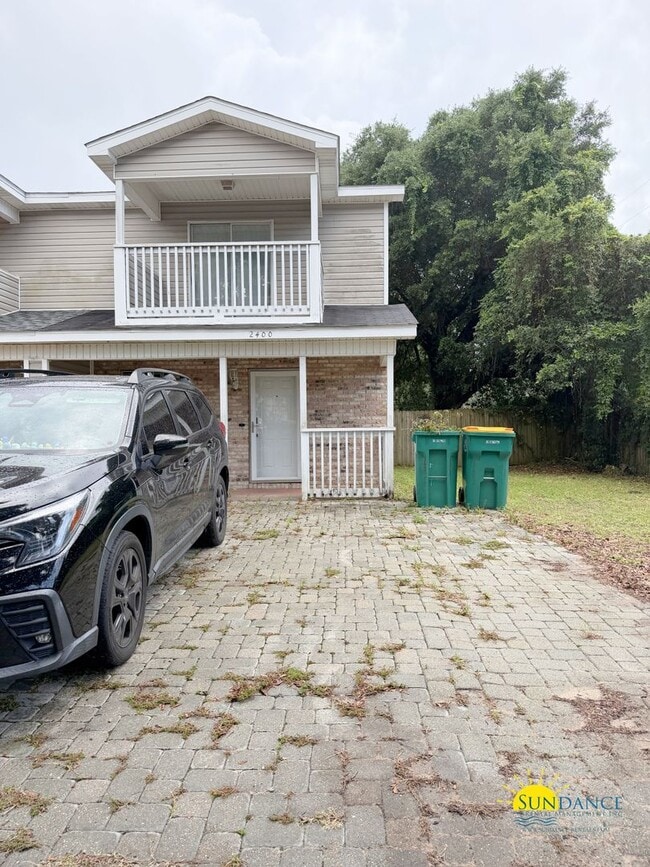 Building Photo - Great 2 Bedroom Townhouse in Fort Walton!