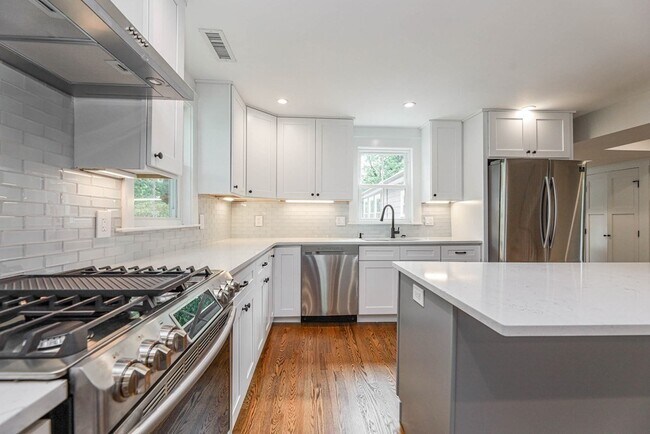 Photo - 52 Maple St Unit 2