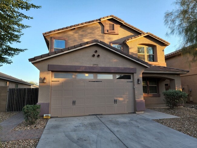 Building Photo - 2 Story home