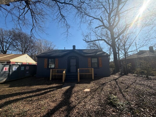 Photo - 890 Charles Pl