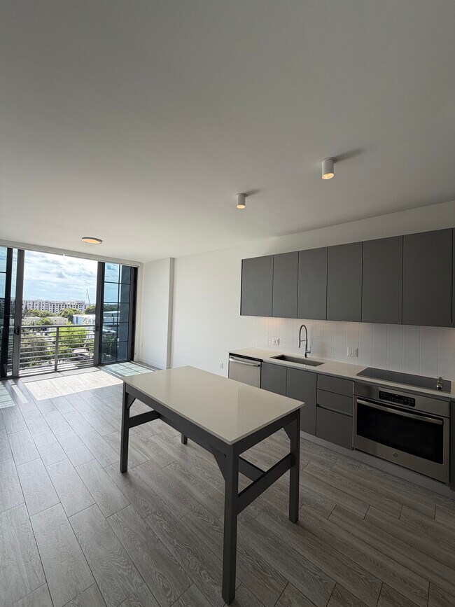 Photo - 445 NW 26th St Unidad A1