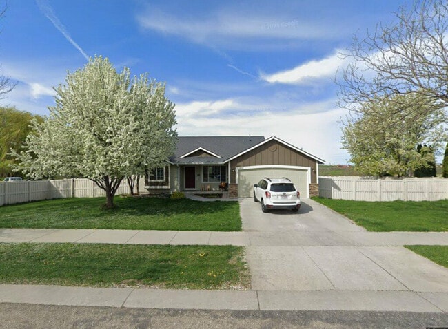 Building Photo - 1907 N Thistle Dr Rental