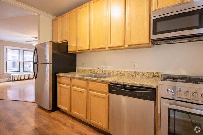 2HAB, 1BA - 805SF - 2129 Ridge Avenue
