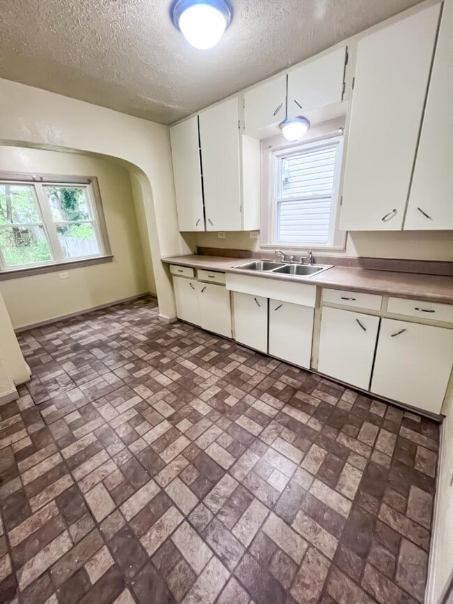 Photo - 2240 5th St SW