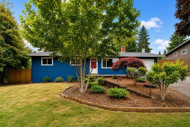 Building Photo - Beautiful 3-Bedroom West Linn Home with Bonus Room, Updated Kitchen and Large Fenced Yard