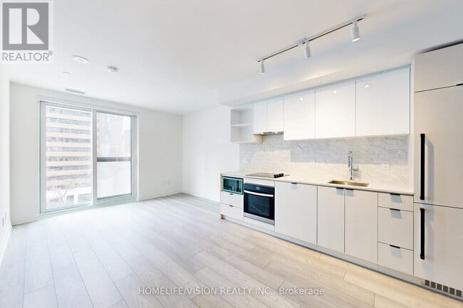 Photo - 252 Church St Unit 518