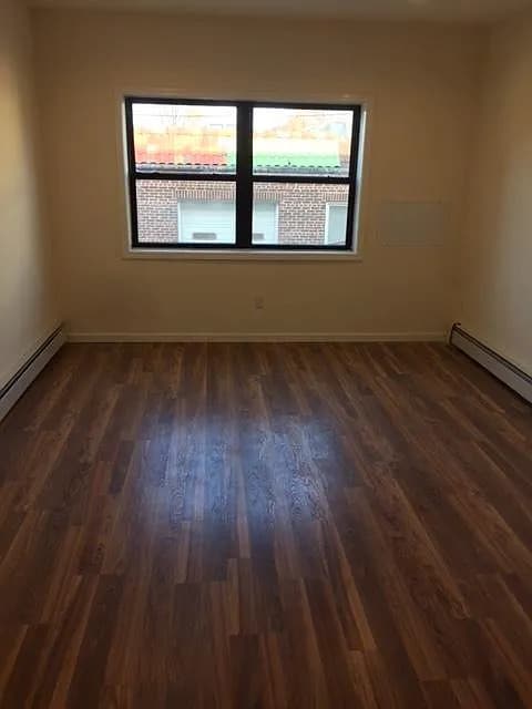 Photo - 65 E Main St