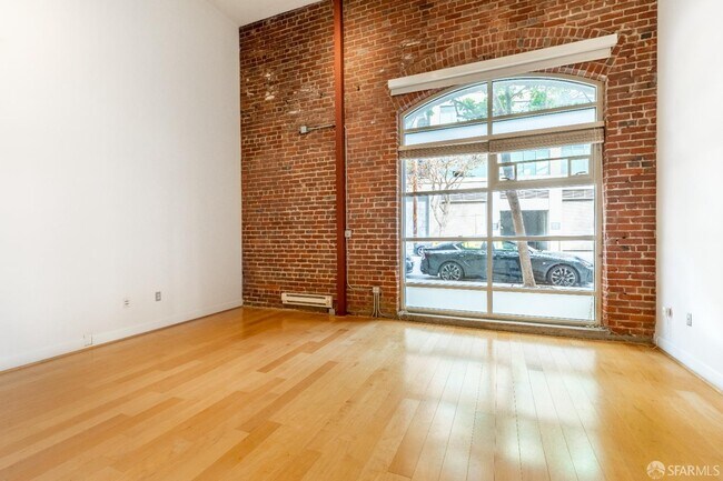 Photo - 400 Spear St