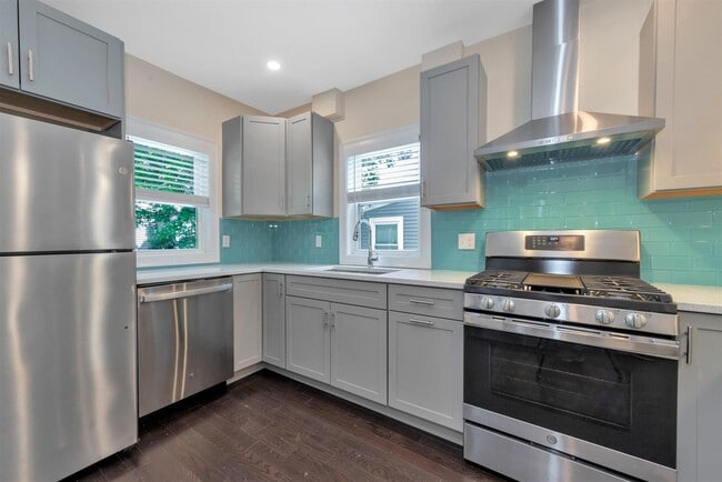 Photo - 161 4th St Unit 1