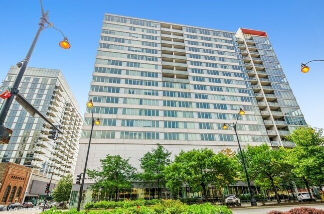 Photo - 659 W Randolph St Condo Unit 1514