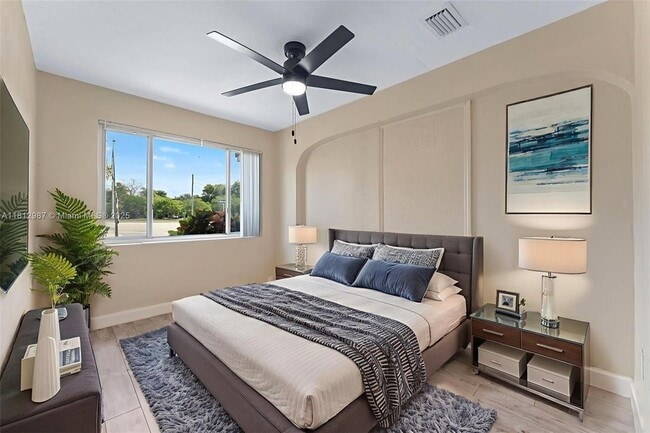 Photo - 2634 Sheridan St Condo Unit 1