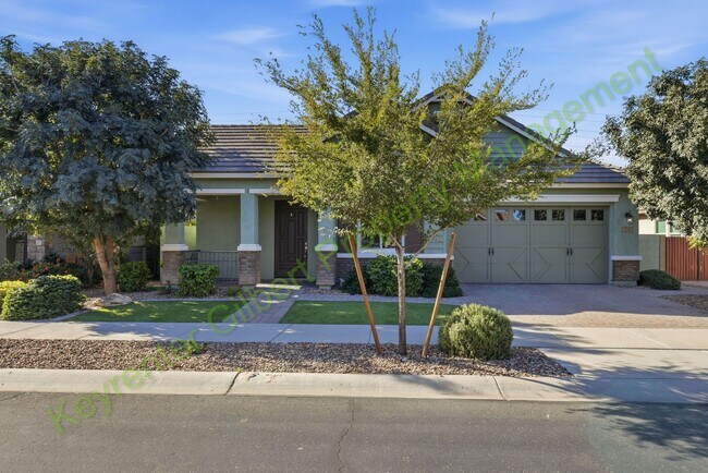 Photo - Beautiful 4-bed/3.5-bath Gilbert Home in Gilbert’s Cooley Station!