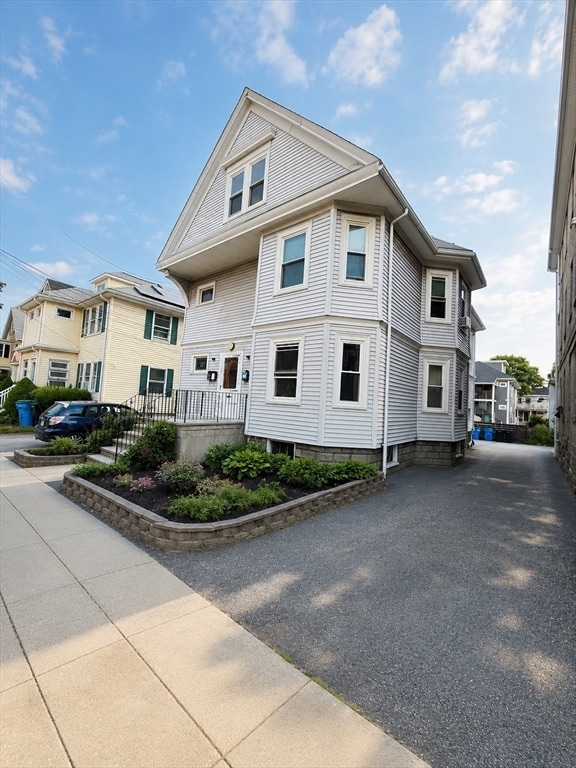 Photo - 175 Beech St Unit 2