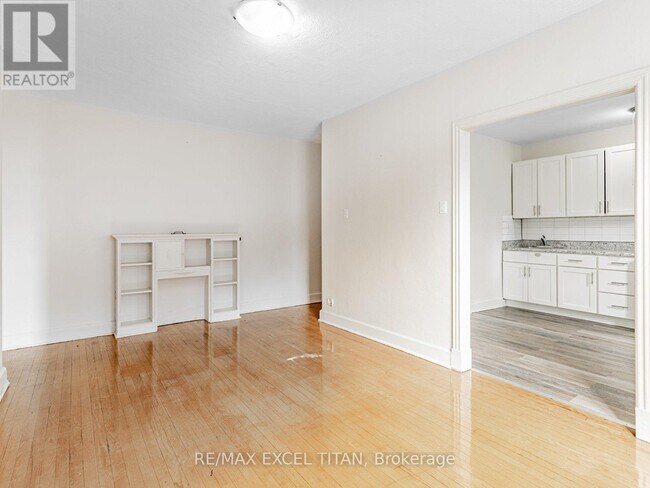 Photo - 1 Mallory Gardens Unit 34