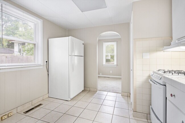 Photo - 23230 Columbus Ave