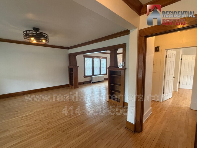 Photo - 2033 S 82nd St