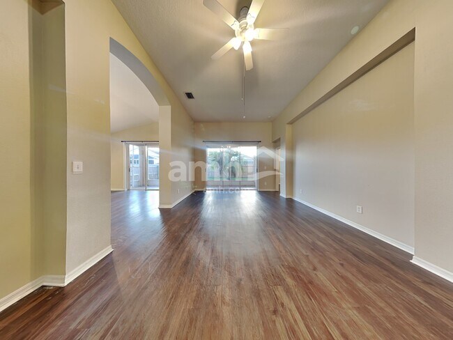 Photo - 1913 Sedgefield St