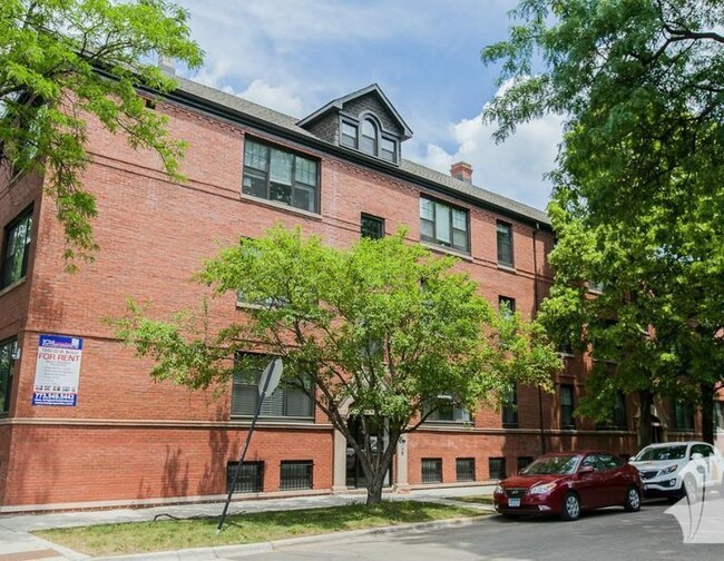 Photo - 1952 W Nelson St Apartamentos
