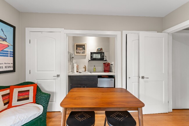 3371 SW 22nd St Unit 1