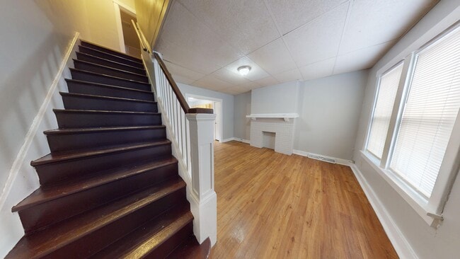 Building Photo - 5406 Columbo St