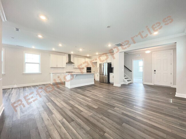 Photo - 105 Moraine Ct
