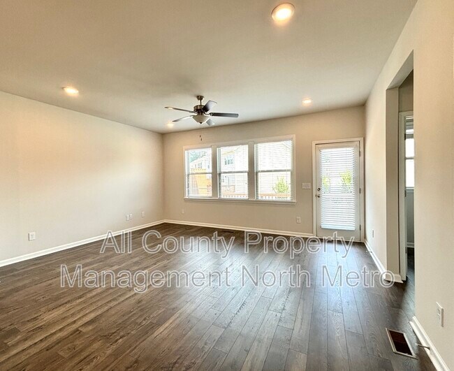 Photo - 3518 Hidden Valley Cir