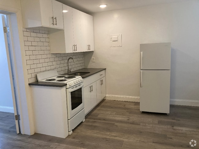 Building Photo - 3511 Broadway Rental