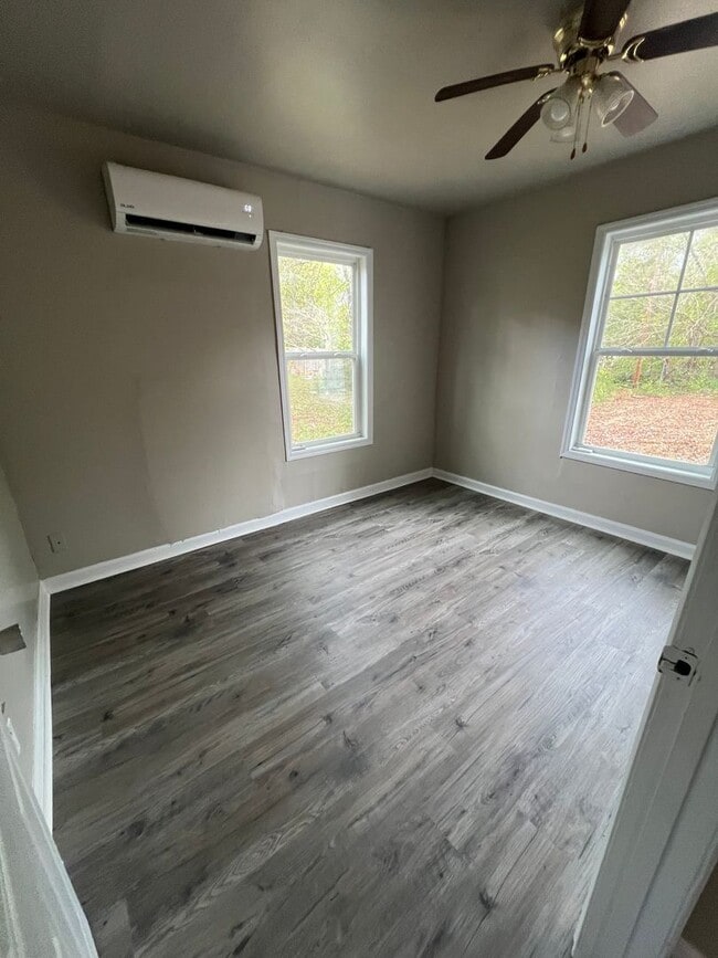 Photo - Home in Rossville GA