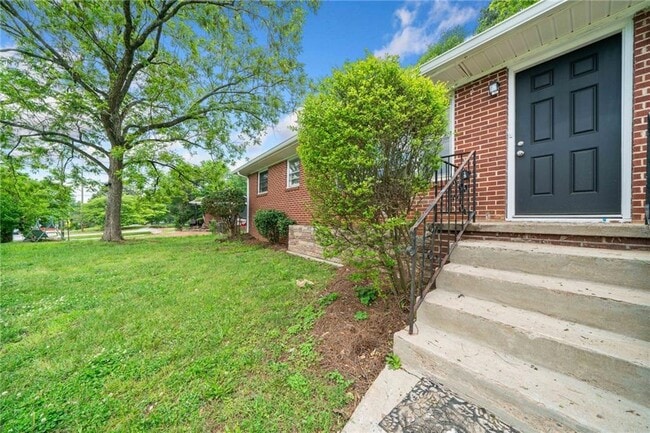 Photo - 2078 Olive Springs Rd SE