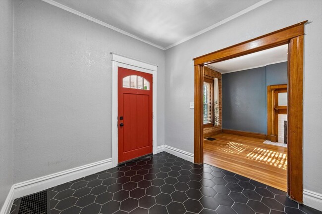 Photo - 1139 N Downing St