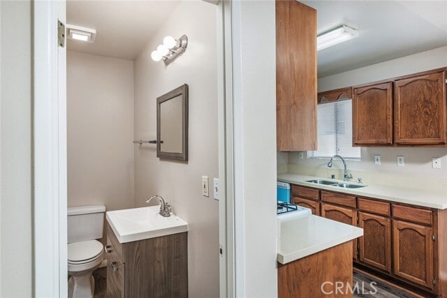 Photo - 1768 Newport Ave Unidad 1