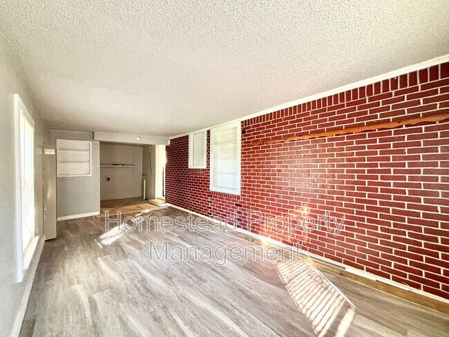 Photo - 205 N Key Blvd