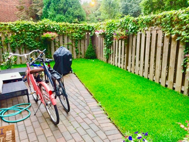 Photo - 2014 N Larrabee St