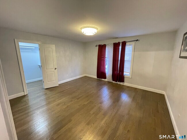 Photo - 111 Vanguard St