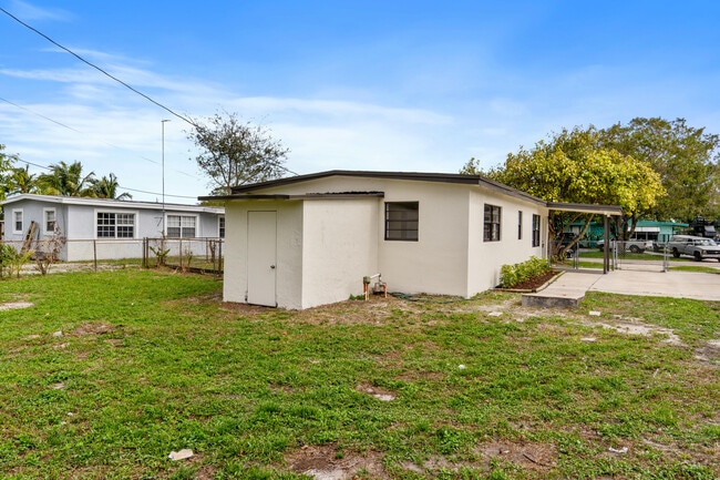 Photo - 2415 Lewis Rd