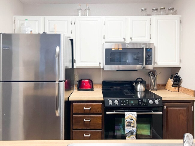 Photo - 310 E 11th Ave