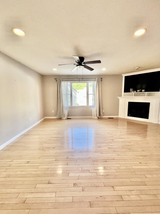 Photo - 229 Palisades Dr