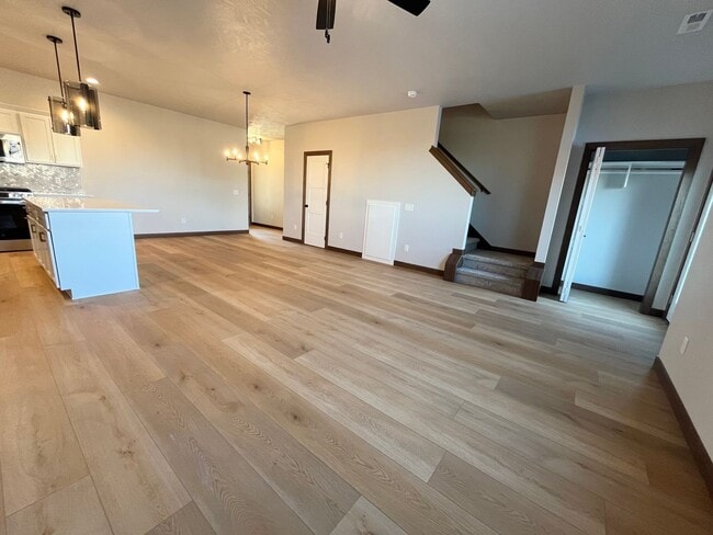 Photo - Newly Constructed 3 Bed/2.5 Bath Townhome in Aspen Ridge!