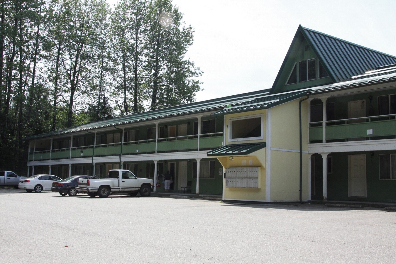 Alderwood Apartments - Alderwood Apartments