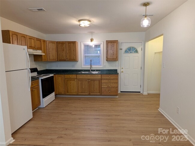 Photo - 5589 Wrenn Dr