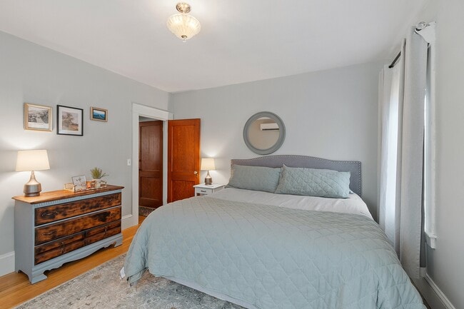 68 walnut st Unit 2S