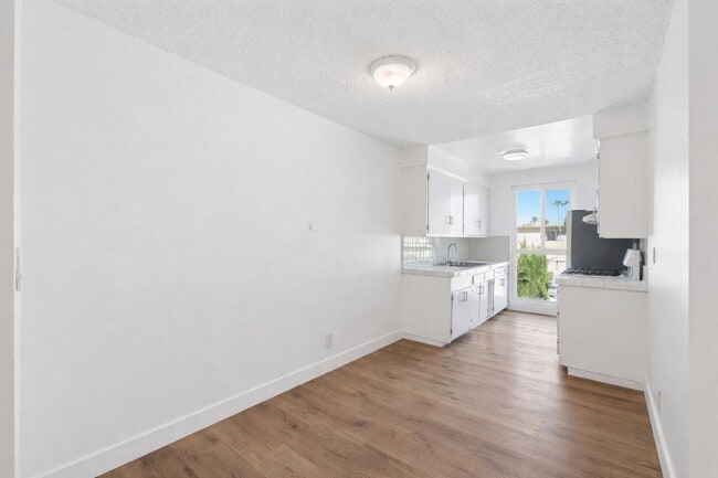 Photo - 6828 Fulton Ave Unidad 6