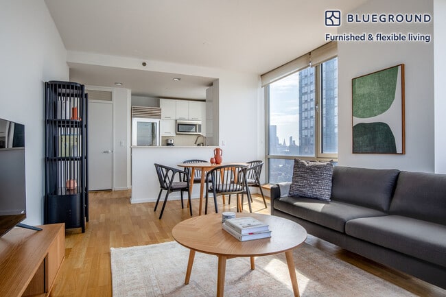 635 W 42nd St Unit SI FL38-ID1437